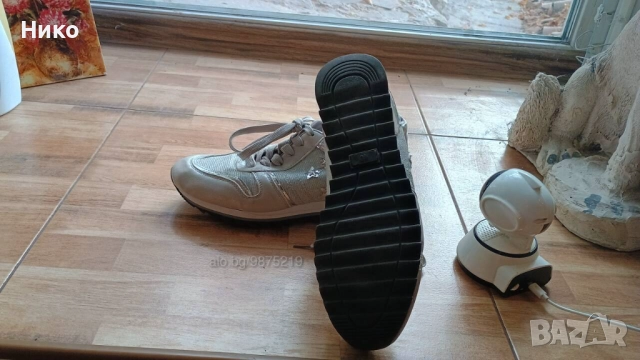 Дамски обувки с брокат и звездички. номер eu40, снимка 2 - Маратонки - 52316257