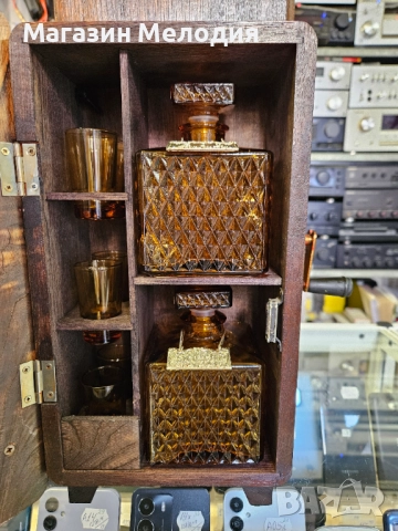 Бар шкаф за алкохол във формата на стенен телефон с музикална кутия. , снимка 9 - Антикварни и старинни предмети - 36183490