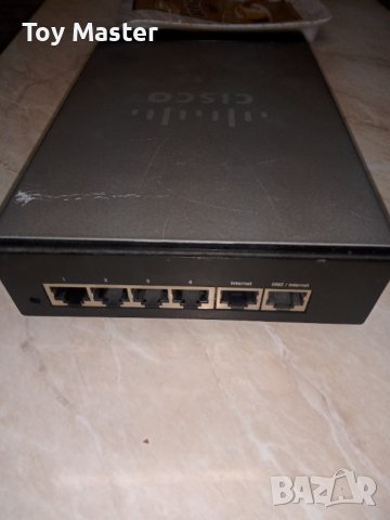 Жичен рутер Cisco Small Business RV042 Dual WAN VPN, снимка 2 - Рутери - 39446196