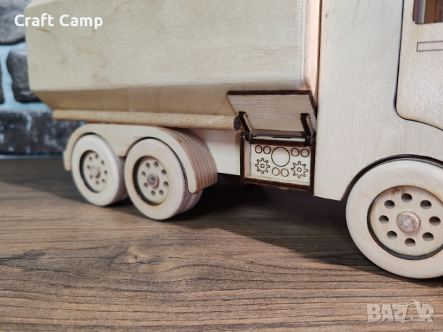 Дървен модел на Камион–Цистерна – Craft Camp, снимка 4 - Коли, камиони, мотори, писти - 52736076