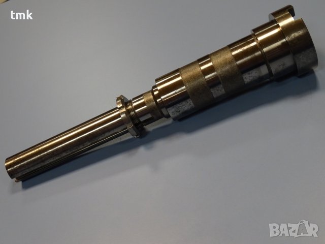 Вертикален шпиндел за фреза L-315 стандарт ISO 40, снимка 10 - Резервни части за машини - 39040506