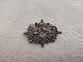 Вносна посребрена ??? Масивна брошка, снимка 2