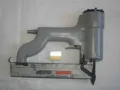 Американски пневматичен такер като нов SENCO Model K - Made in USA за скоби до 30 мм Отличен Профи, снимка 4