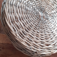 плетен поднос с дръжки от естествена тръстика бамбук за сервиране, нов, етикет.  Диаметър ф37,5 см,, снимка 3 - Прибори за хранене, готвене и сервиране - 44906947