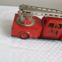 Ламаринена играчка пожарна СССР, снимка 3 - Колекции - 43731762