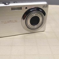 Фотоапарат FUJIFILM FINEPIX J38, снимка 2 - Фотоапарати - 43115210