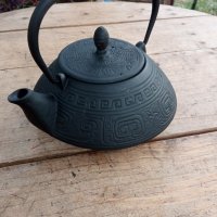Чугунен чайник, снимка 1 - Антикварни и старинни предмети - 37861074
