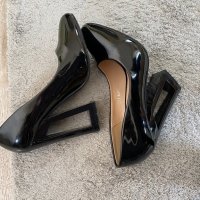 Елегантни лачени обувки, снимка 7 - Дамски обувки на ток - 28489103