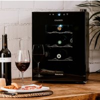 нов охладител за вино , снимка 1 - Хладилници - 43899583