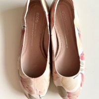 Ecco балерини естествена кожа 36/37розмер, снимка 3 - Дамски ежедневни обувки - 43585603