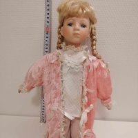 Порцеланова кукла , снимка 2 - Други ценни предмети - 43754898