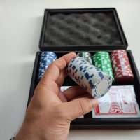 НОВО! Покер комплект с 100 чипа и две тестета карти в луксозна кожена кутия, снимка 6 - Карти за игра - 37012726