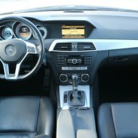 Мерцедес C 300 CDI 231 коня 4 maric AMG На Части, снимка 2 - Автомобили и джипове - 33624632