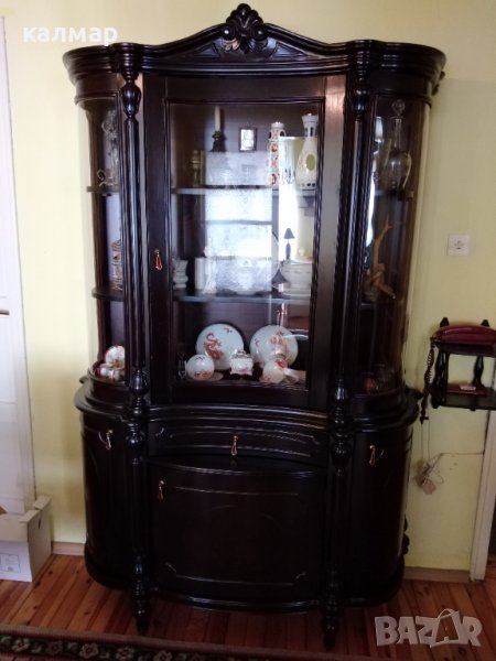 Старинен бюфет над 100 годишен , снимка 1