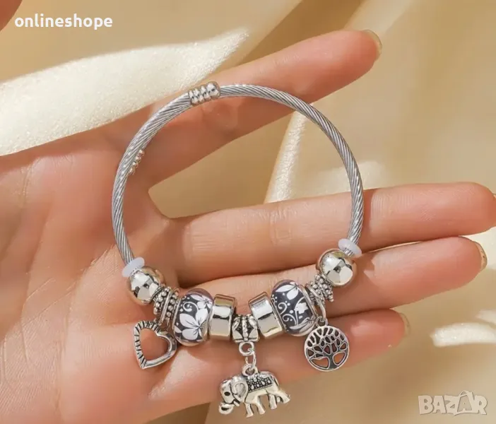 Гривна със сребърно покритие с талисмани, снимка 1