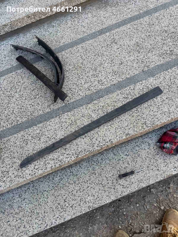 Лайсна предна дясна врата на Волво Volvo S60 само за 10лв. 9484226, снимка 1