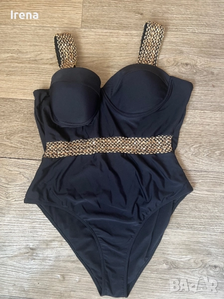 Цели бански цена 15лв., снимка 1