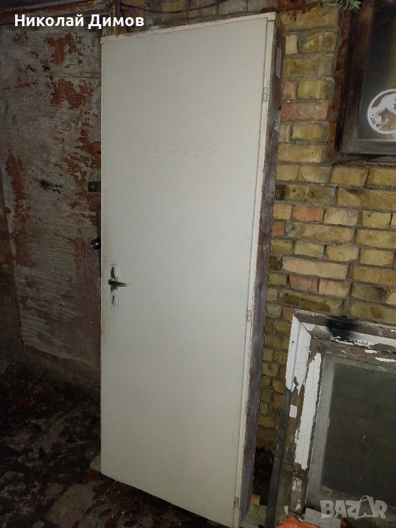 Стара врата с каса, снимка 1