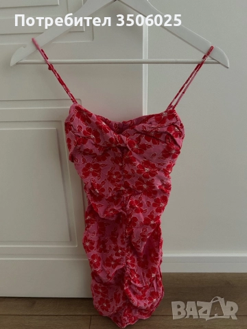 Продавам къса рокля на Зара 