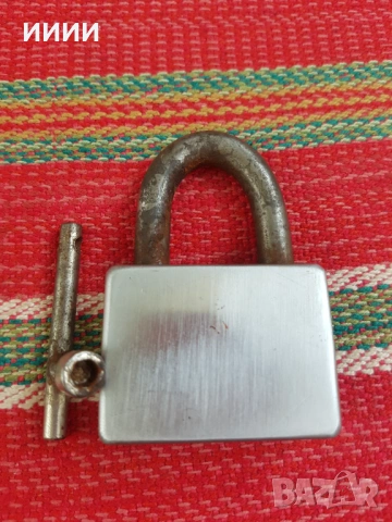 Катинар с ексцентрово заключване