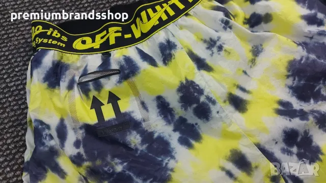 Nike Off white къси панталони дамски M, снимка 2 - Къси панталони и бермуди - 49692244