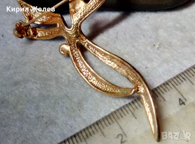 ШАРМАНТНА ПОЗЛАТЕНА АЖУРНА СТАРА БРОШКА - ПАНДЕЛКА с МИНИАТЮРНИ ФАСЕТИРАНИ ЦИРКОНИ 31903, снимка 4 - Други - 48842392