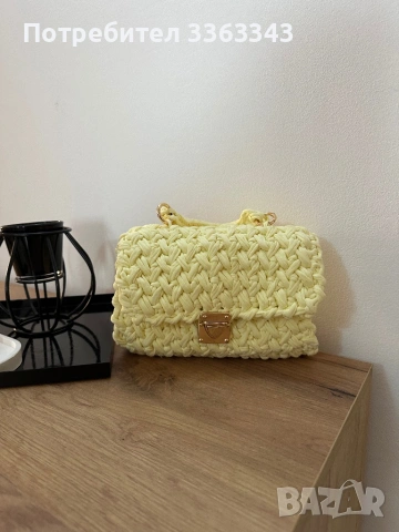 Ръчно пелтена чанта нова, снимка 2 - Чанти - 53483151