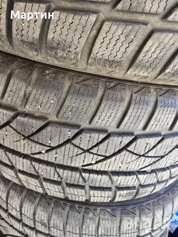 Продавам зимни гуми  - 225 / 55 R17  Като нови! 4 бр. Зимни гуми ! Гумите са карани много малко !  Т, снимка 1 - Гуми и джанти - 47690910