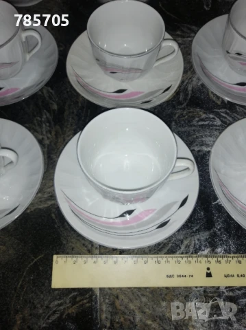 Порцеланов сервиз за чай и кафе , снимка 4 - Сервизи - 50925606