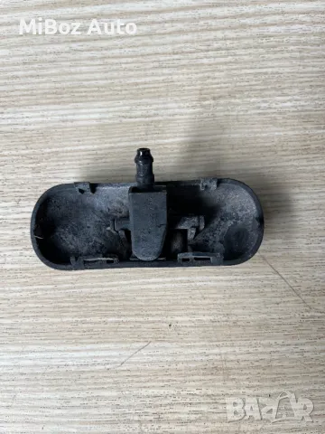 Пръскалка предно стъкло Фолксваген Голф 5 6 VW Golf, снимка 2 - Части - 50062745