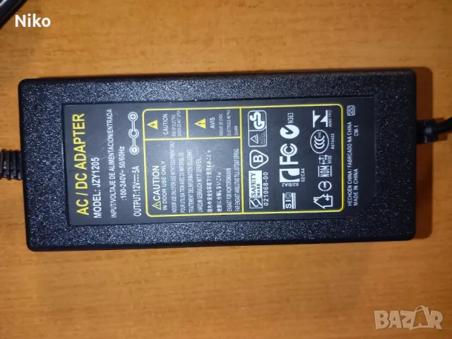 Захранване Адаптер 12 волта 5 ампера, снимка 4 - Друга електроника - 47560524
