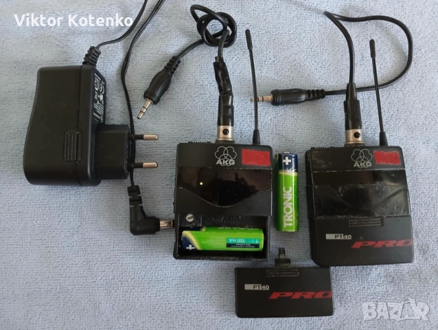 AKG Безжичен аудио приемник с два предавателя, снимка 4 - Китари - 51527358