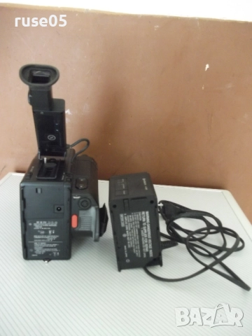 Видеокамера "HITACHI - VM-C30E", снимка 16 - Камери - 51555862