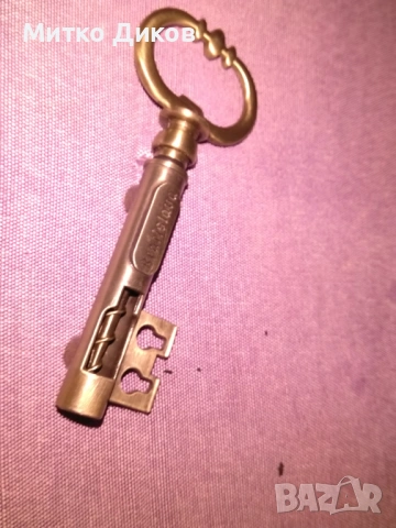 Сувенир от Братислава ключ отварачка и магнит  нов, снимка 2 - Колекции - 53071035