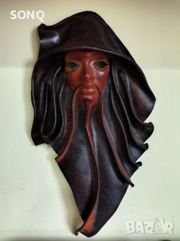 Интересна Кожена Маска