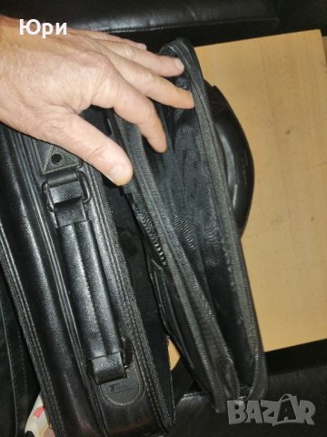 Продавам отлична черна кожена чанта за лаптоп 13-14",TARGUS, снимка 8 - Части за лаптопи - 43716247