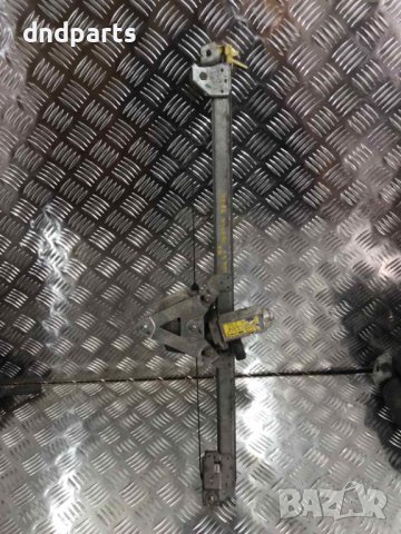 Преден десен стъклоповдигач Opel Vivaro,2002г.