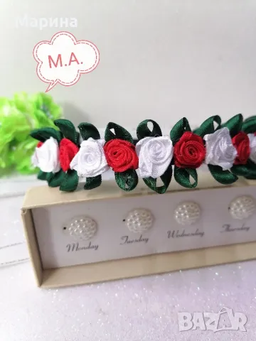 Диадема с червени и бели мини рози. , снимка 4 - Аксесоари за коса - 38226480
