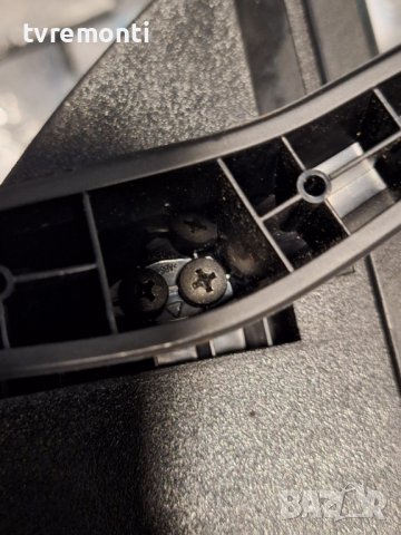крачета за телевизор Samsung модел UE32T4002AK, снимка 4 - Стойки, 3D очила, аксесоари - 43492278
