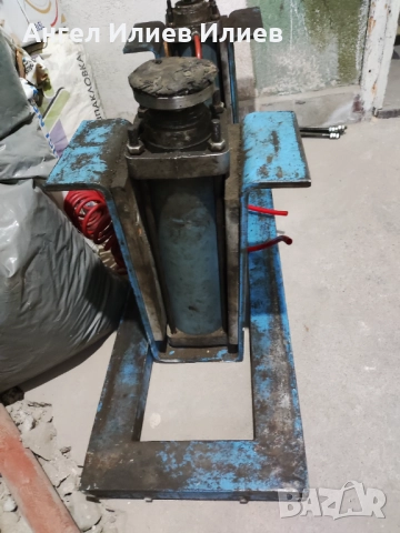 Продавам въздушен канален крик повдигач, снимка 5 - Други инструменти - 52475409