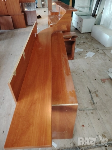 Щандове , шкафове и гръб за магазин, снимка 6 - Стелажи и щандове - 52655240