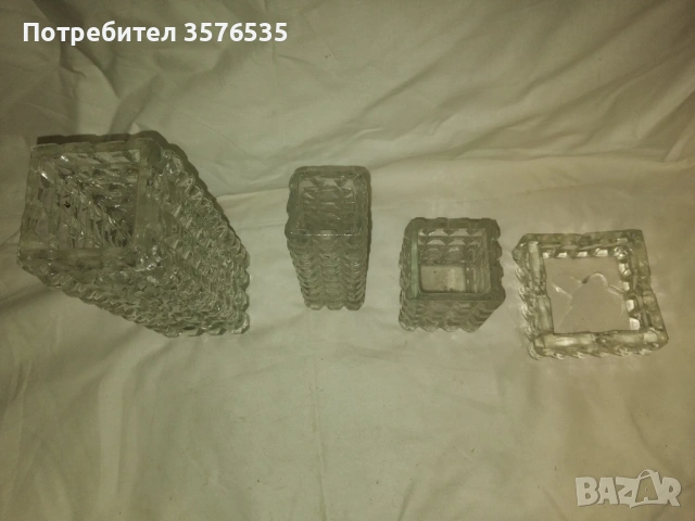 Продавам стъклен комплект от вази и пепелници., снимка 2 - Други - 53223585