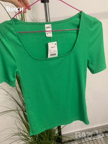 Дамска блуза в размер S, снимка 2 - Тениски - 44867252