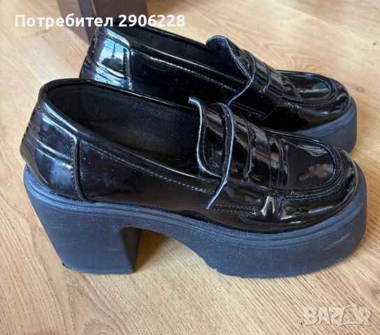 Черни лачени обувки , снимка 4 - Дамски обувки на ток - 52350444