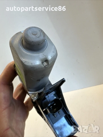 Мотор за задно дясно стъкло за Jeep Grand Cherokee (2012) 931403103, снимка 2 - Части - 53509575