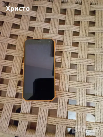 Продавам телефон за части