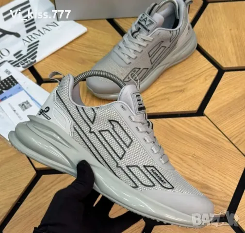 Нови обувки Emporio Armani , снимка 4 - Маратонки - 49606355