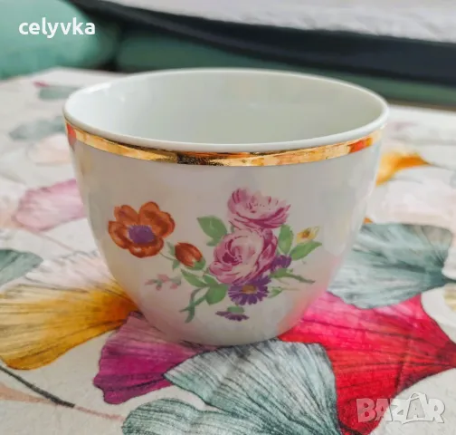 Руска порцеланова чаша - фабрика Новгород, снимка 2 - Чаши - 50183118