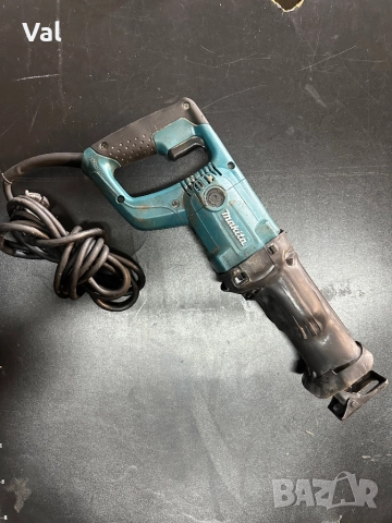 Саблен трион Makita JR3050T, снимка 2 - Други инструменти - 51761034