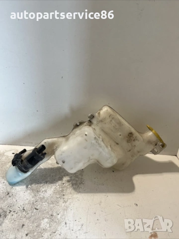 Резервоар за чистачки за предно стъкло за Jeep Patriot 2.4 Бензин (2009) 05303789AF